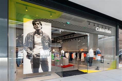 edinburgh calvin klein 205w39nyc store